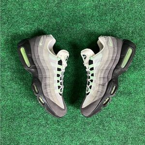 Nike Air Max 95 Fresh Mint White Granite Dust Grey Mens Size 11